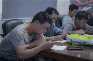 朝陽(yáng)集團開(kāi)展行車(chē)和有限作業(yè)空間安全操作培訓、道路交通安全培訓